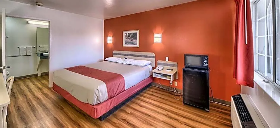 Motel 6-Kerrville, TX