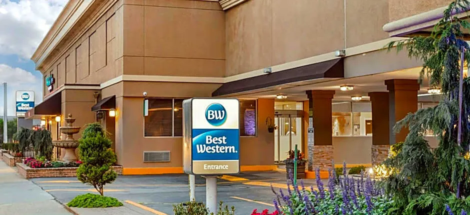 Best Western Mill River Manor