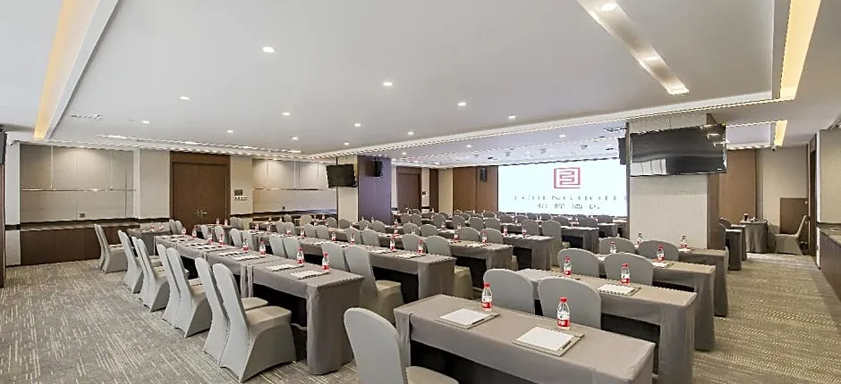 Echeng Hotel Hebi Qi County