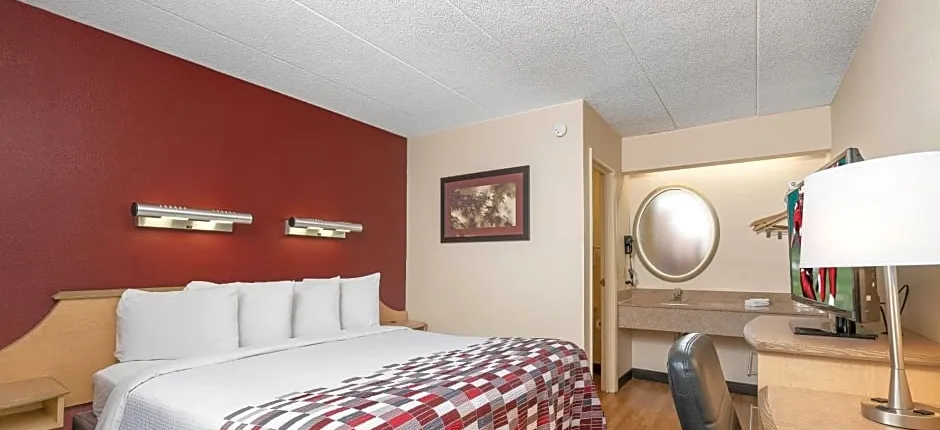 Red Roof Inn Louisville Expo Airport