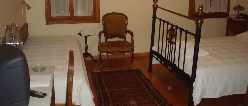 Oikia Alexandrou Traditional Inn
