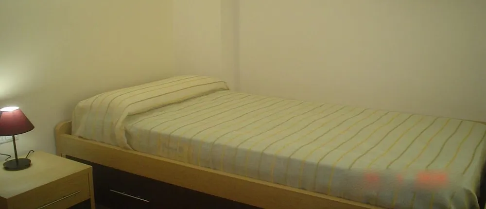 Apartamentos Esquirol 3000