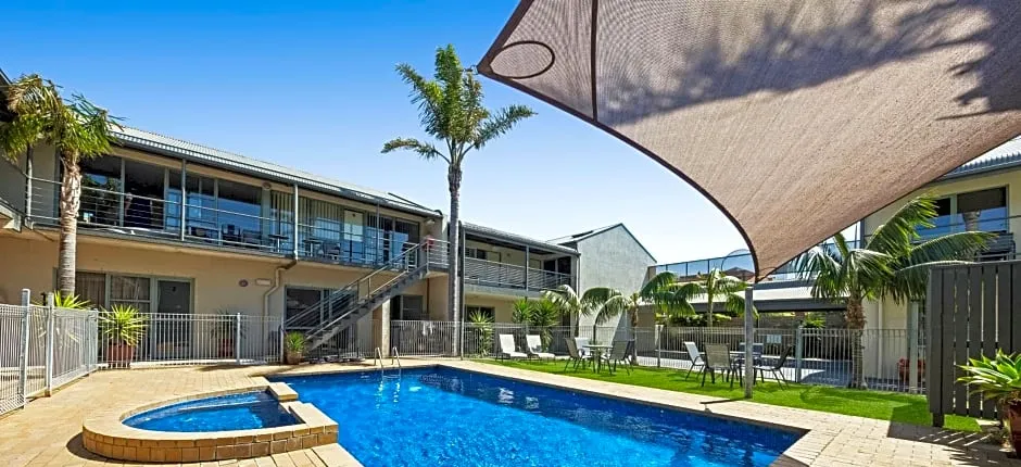 Moonlight Bay Apartments