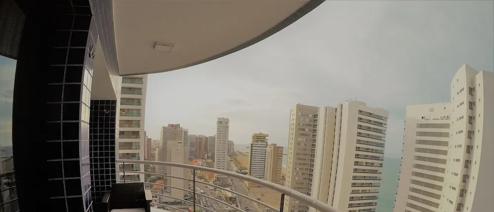 Loft 5 estrelas com linda vista mar