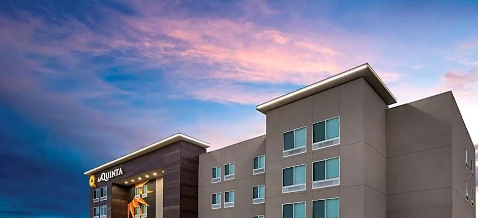 La Quinta Inn & Suites by Wyndham Owasso