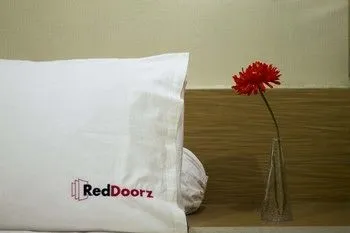 RedDoorz near Beachwalk Kuta