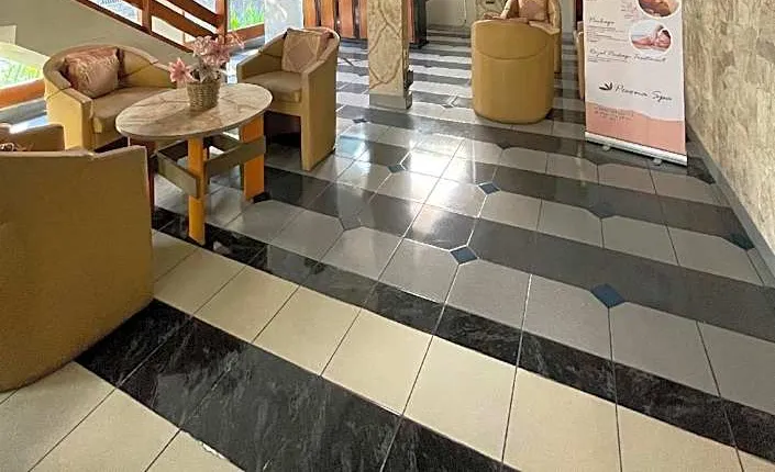 Hotel Tiara