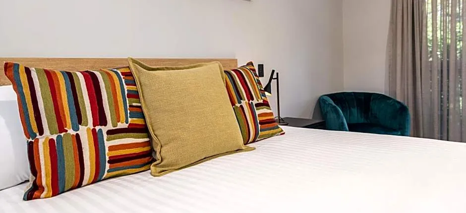 AVENUE MOTEL APARTMENTS