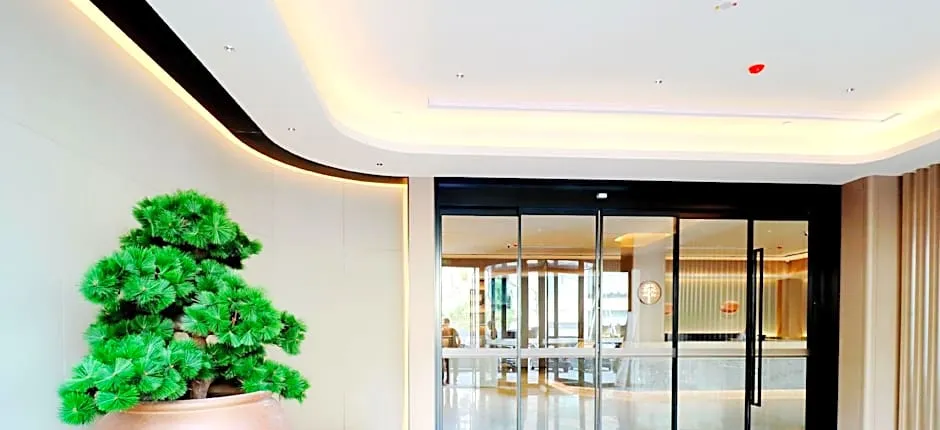 Ji Hotel Lüliang Century Plaza