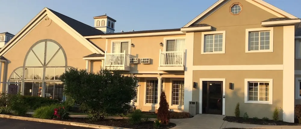 Baymont by Wyndham St. Ignace Lakefront