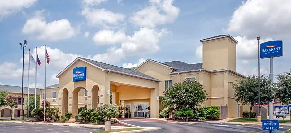 Baymont by Wyndham Pearsall