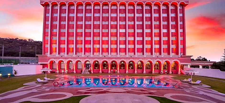 Sitara Luxury Hotel - Ramoji Film City