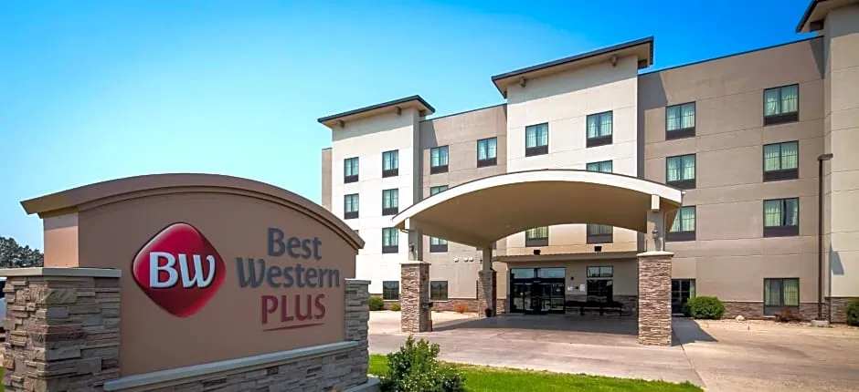 Best Western Plus Williston Hotel & Suites