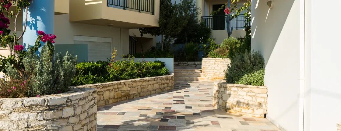 Radamanthys Apartments