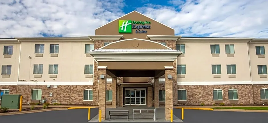 Holiday Inn Express & Suites Clinton by IHG