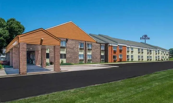 Sunset Inn & Suites Lincoln Airport