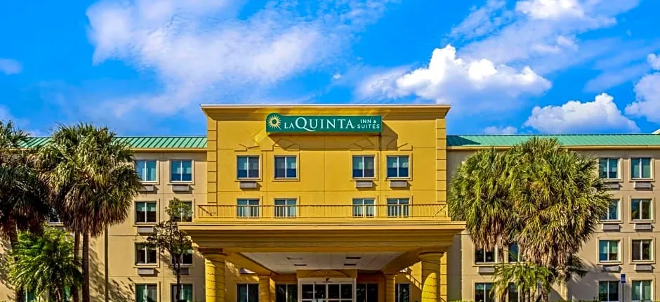 La Quinta Inn & Suites by Wyndham Miami Cutler Bay