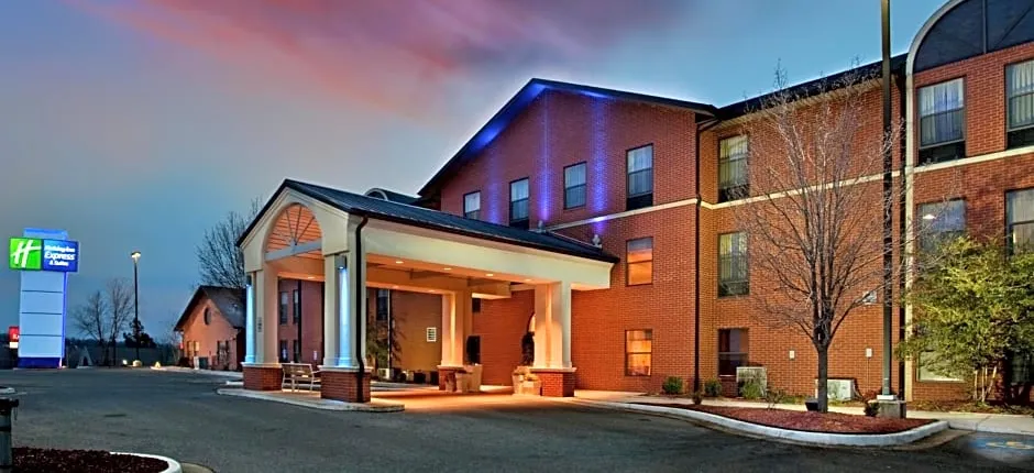 Holiday Inn Express & Suites Batesville By IHG