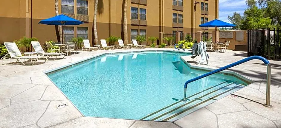 GreenTree Inn Phoenix Sky Harbor