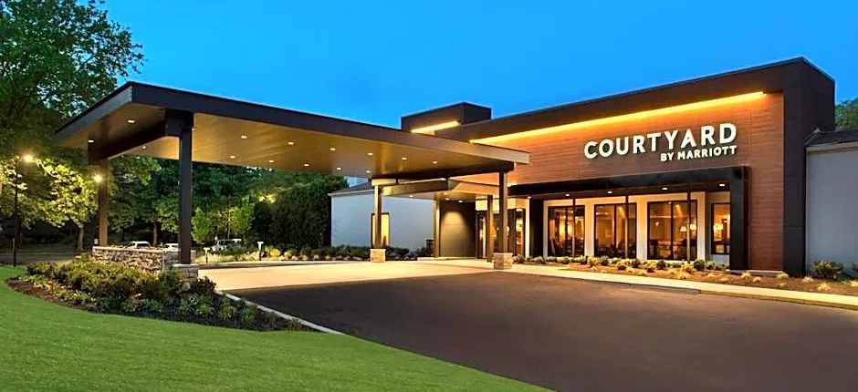 Courtyard by Marriott Lincroft Red Bank