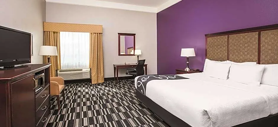 Baymont by Wyndham Dallas South-DeSoto