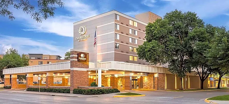 DoubleTree by Hilton Madison Downtown