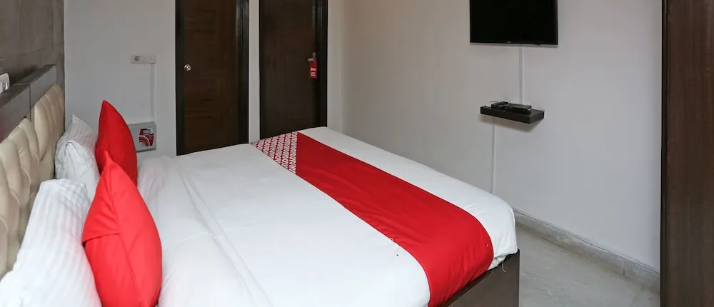 OYO 13396 HOTEL PREFER INN