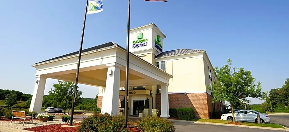 Holiday Inn Express - Delafield By IHG