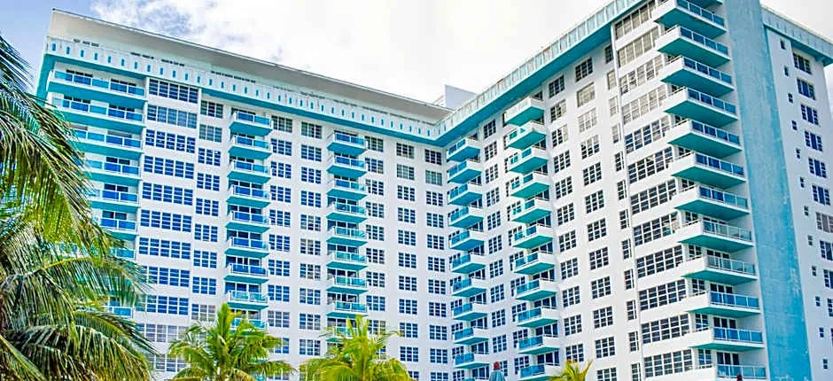 Seacoast Suites on Miami Beach