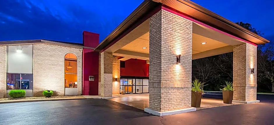 Best Western Plus North Canton Inn & Suites