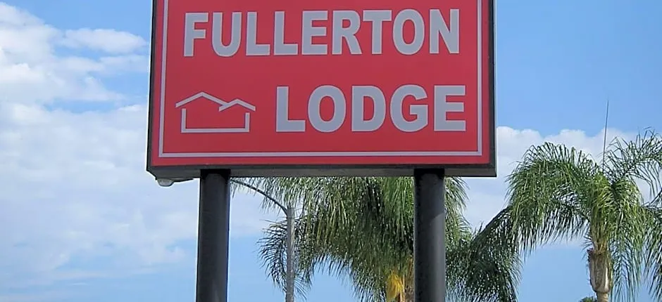 Fullerton Lodge