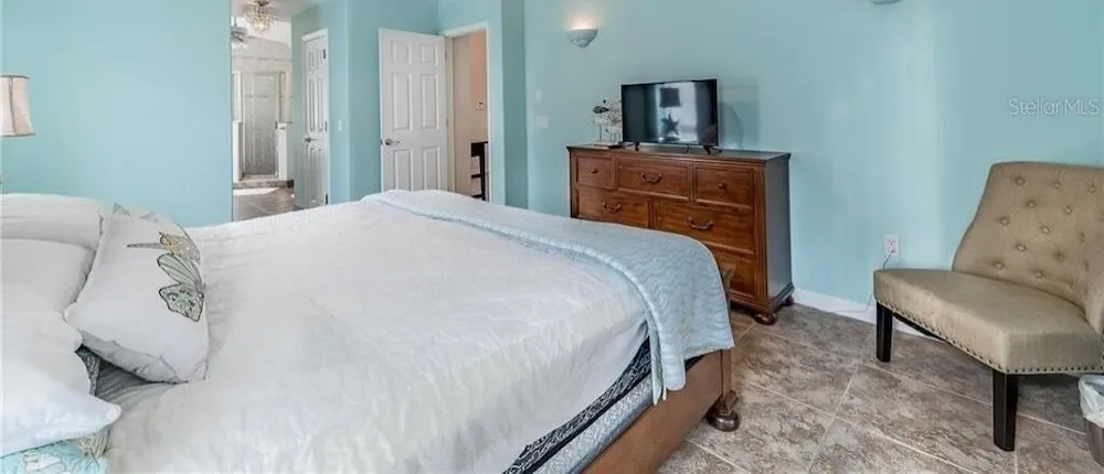 Impressive 5br, Pool, Lake, Disney 10 Minutes 5 Bedroom Home