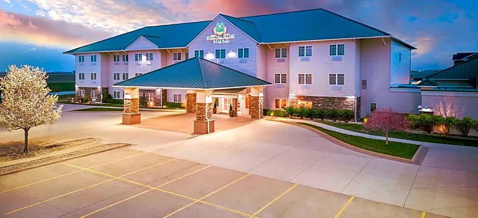 Green Mill Village Hotel & Suites, BW Signature Collection