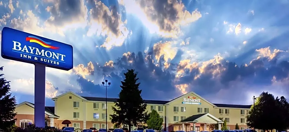 Baymont by Wyndham Mackinaw City