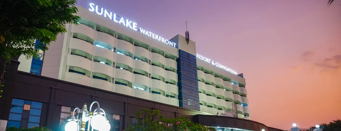 Sunlake Waterfront Resort & Convention