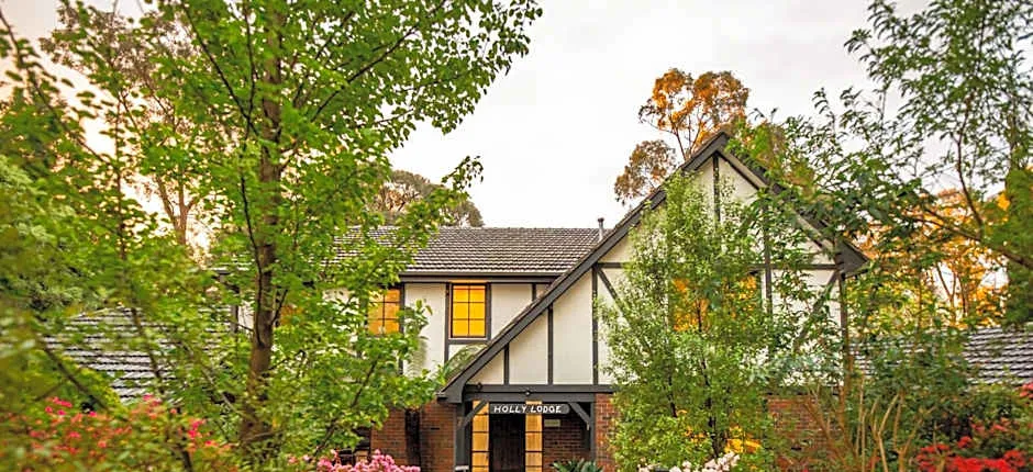Holly Lodge