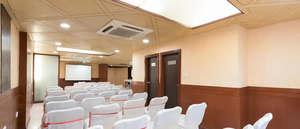 Treebo Trip Hotel East Palace