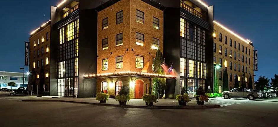 NYLO Dallas Plano Hotel, Tapestry Collection by Hilton