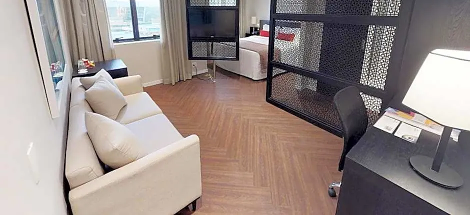 Estanplaza Funchal Faria Lima