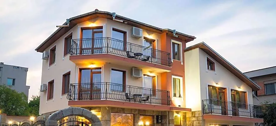 Family Hotel Preslav