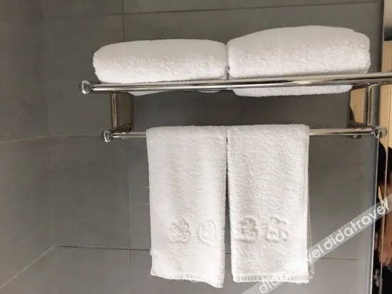 To Real Hotel Turier