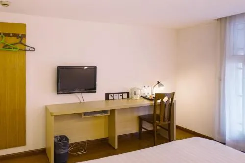 Shanghai Motel 168 Zhoupu Wanda Plaza