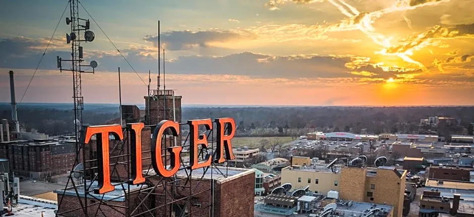 voco The Tiger Hotel, Columbia, MO By IHG