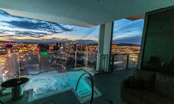 Dream Penthouse at Palms Place
