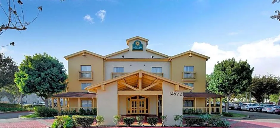 La Quinta Inn & Suites by Wyndham Irvine Spectrum