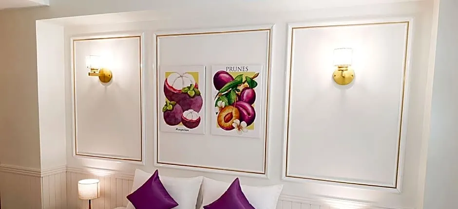 Rose Apple Hotel