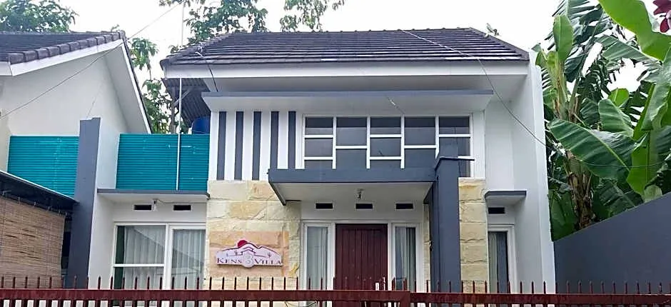 Ken's Villa 8