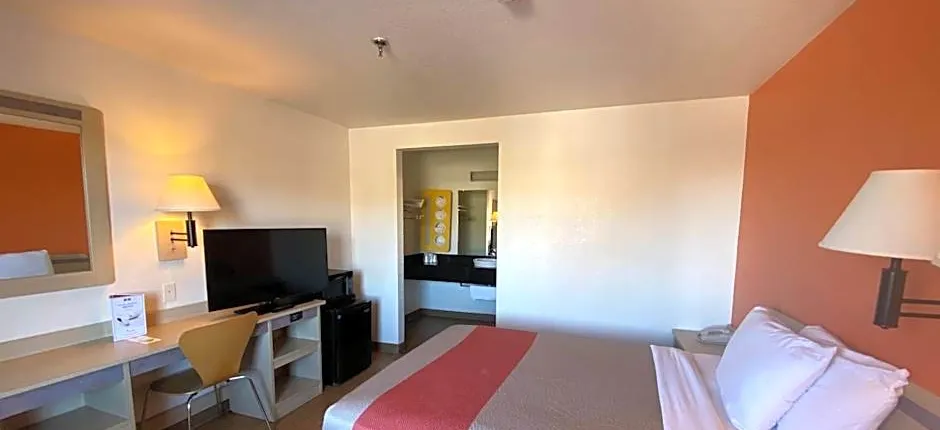 Motel 6-Flagstaff, AZ - West - Woodland Village