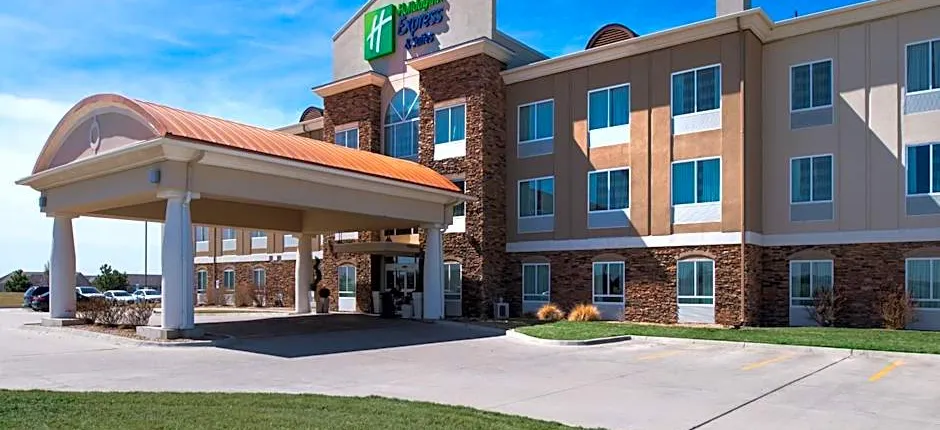 Holiday Inn Express Northwest Maize By IHG