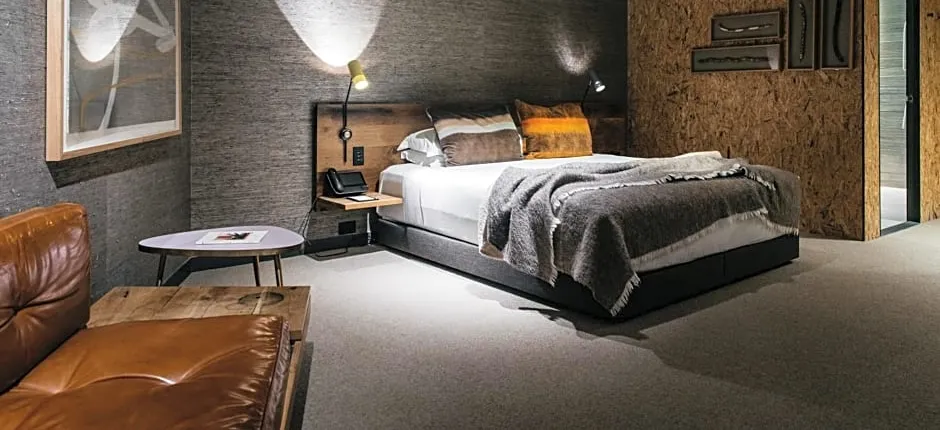 Ovolo Nishi